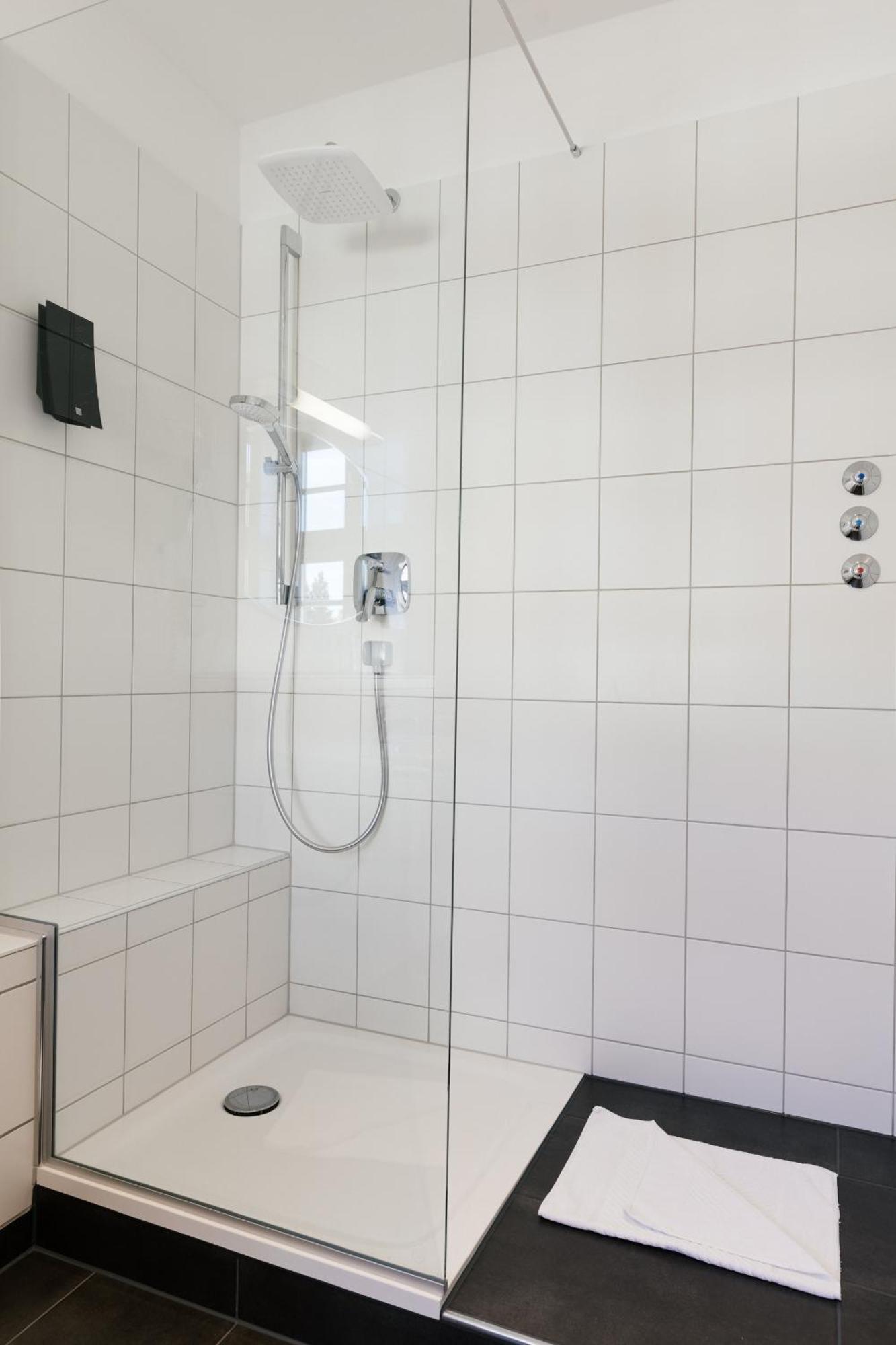 Hotel Zum Schwan Wanfried Buitenkant foto